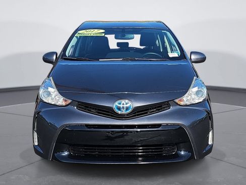 Used 2017 Toyota Prius V Four w/ Carpet Mat Package FWD image 8