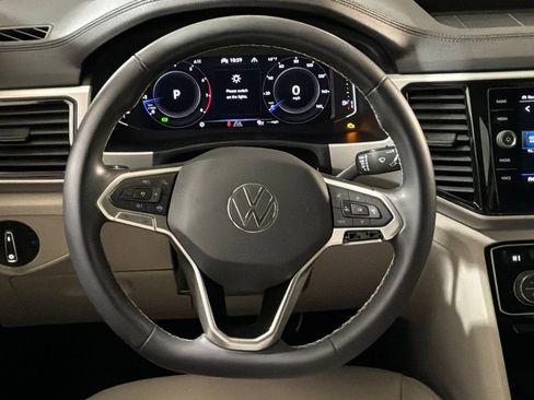 Used 2022 Volkswagen Atlas SE w/ Panoramic Sunroof Package AWD/4WD image 8