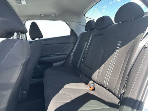 Used 2025 Hyundai Elantra SEL image 27