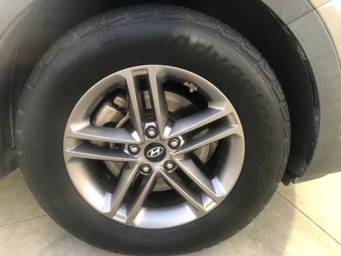 Used 2017 Hyundai Santa Fe Sport image 22