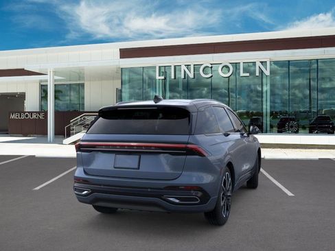 New 2026 Lincoln Nautilus Reserve image 8