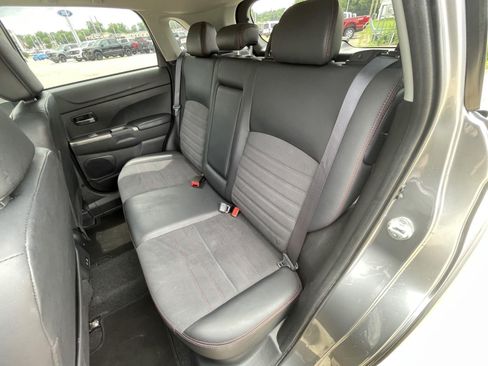 Used 2025 Mitsubishi Outlander Sport SE AWD/4WD image 37