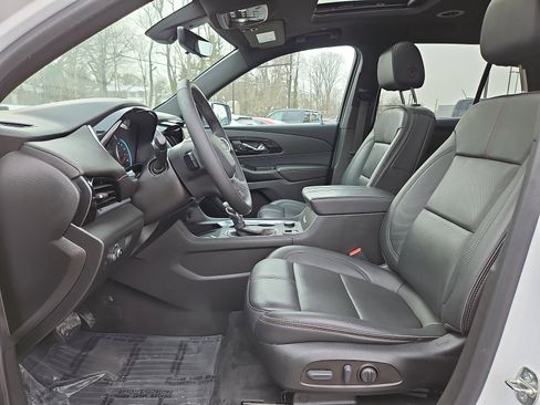 Certified 2023 Chevrolet Traverse RS image 13