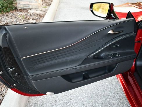 Used 2021 Lexus LC 500 Convertible image 52