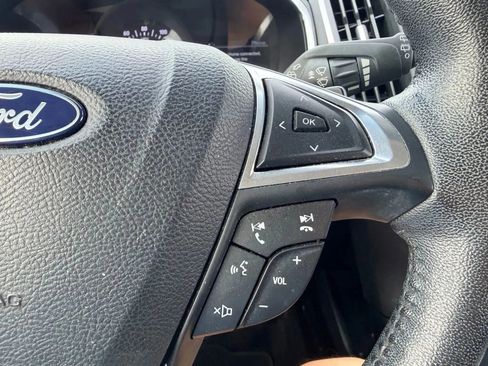 Used 2018 Ford Edge Titanium w/ Technology Package image 13