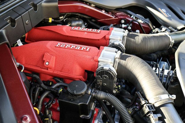 Used 2025 Ferrari Roma Spider RWD image 29