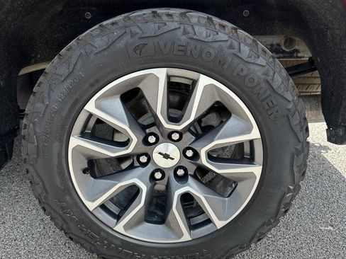 Used 2021 Chevrolet Silverado 1500 RST AWD/4WD image 12