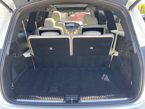 Used 2024 Mercedes-Benz GLS 450 4MATIC image 12