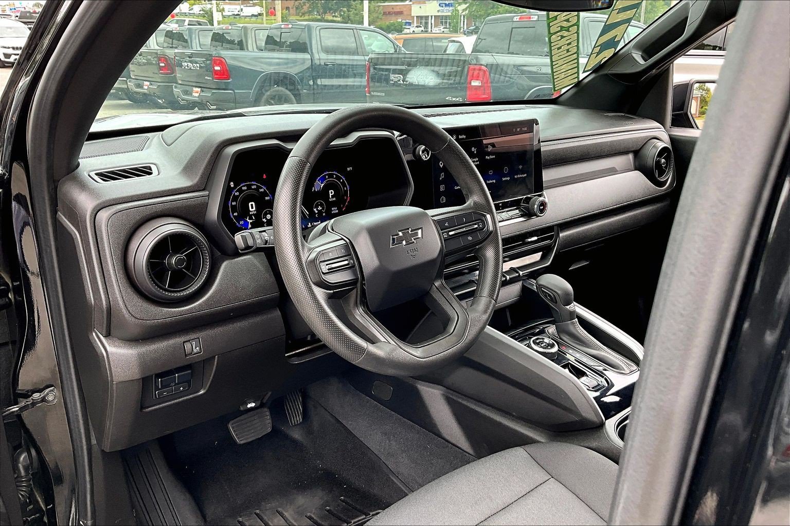 Used 2024 Chevrolet Colorado Trail Boss w/ LPO, Dark Essentials Package AWD/4WD image 11