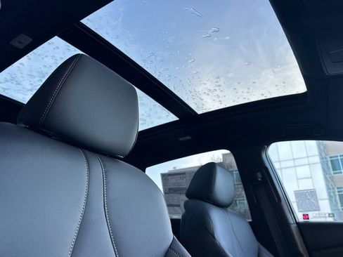 New 2026 Acura RDX SH-AWD image 17