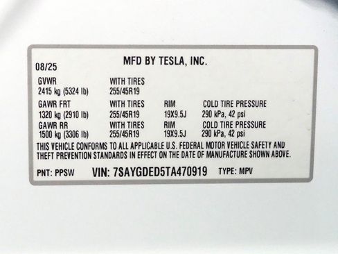 Used 2026 Tesla Model Y Long Range RWD image 73
