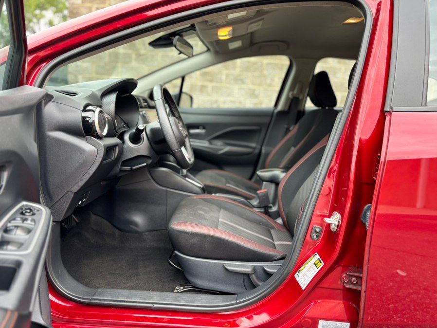 Used 2024 Nissan Versa SR FWD image 26