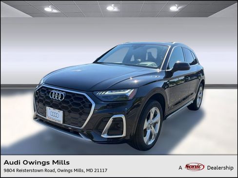 Used 2022 Audi Q5 2.0T Prestige w/ Prestige Package AWD/4WD image 1