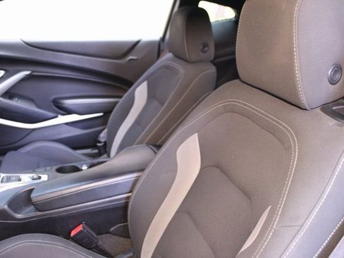 Used 2017 Chevrolet Camaro LT image 14