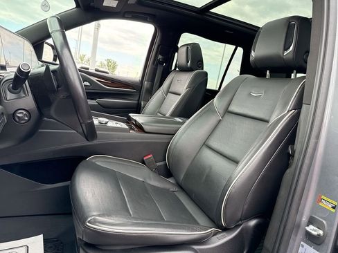 Used 2021 Cadillac Escalade Premium Luxury w/ Driver Assist Tech Package AWD/4WD image 11