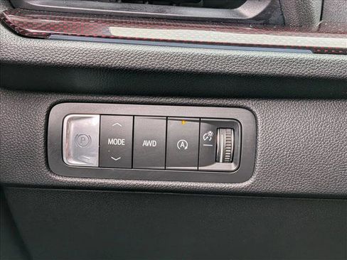 Used 2026 Chevrolet Traverse RS AWD/4WD image 15