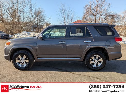 Used 2011 Toyota 4Runner SR5 w/ Premium Pkg w/Leather image 6