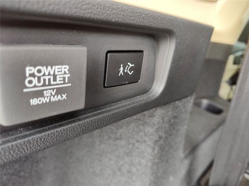 Used 2023 Acura MDX SH-AWD w/ Advance Package image 7