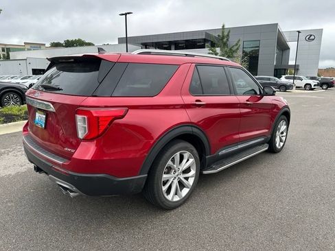 Used 2023 Ford Explorer Platinum w/ Technology Package AWD/4WD image 3