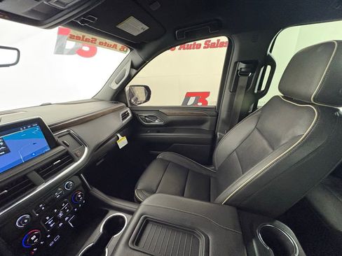 Used 2022 Chevrolet Suburban Premier RWD image 36