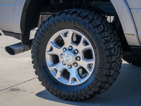 Used 2020 RAM 2500 Laramie image 16