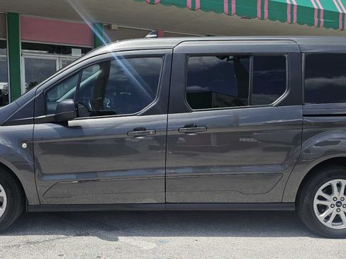 Used 2023 Ford Transit Connect XLT FWD image 3