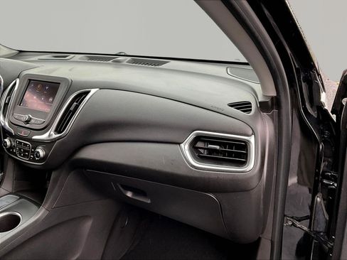 Used 2020 Chevrolet Equinox LT w/ Driver Convenience Package FWD image 26