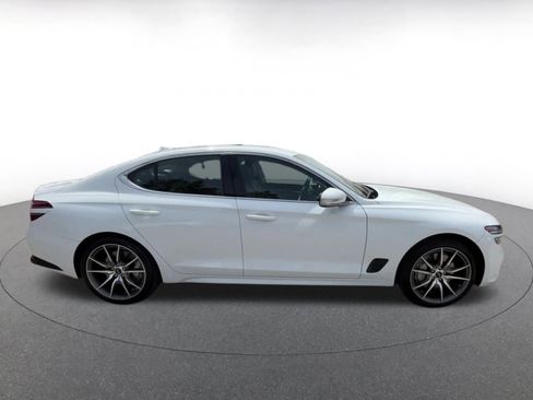 Used 2025 Genesis G70 2.5T image 16