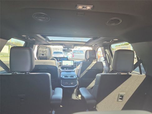 New 2026 Ford Expedition Tremor image 24