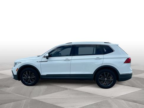 Used 2022 Volkswagen Tiguan SE FWD image 5