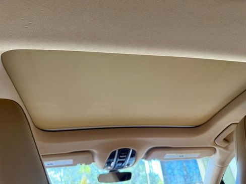Used 2018 Porsche Panamera 4 AWD/4WD image 11