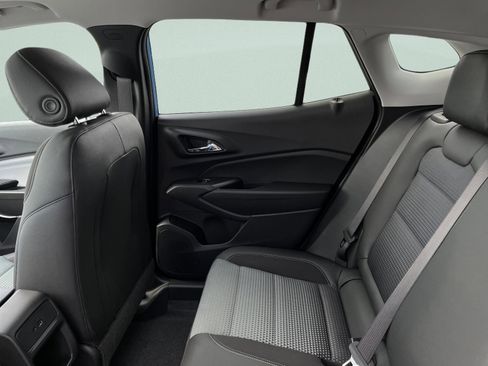 New 2026 Chevrolet Trax LT w/ Sunroof Package image 22
