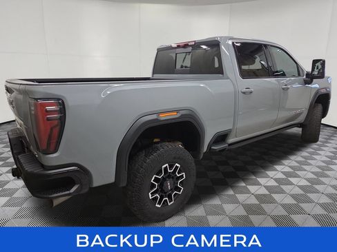 Used 2025 GMC Sierra 2500 AT4X AWD/4WD image 4