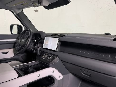 Used 2025 Land Rover Defender 110 S AWD/4WD image 20