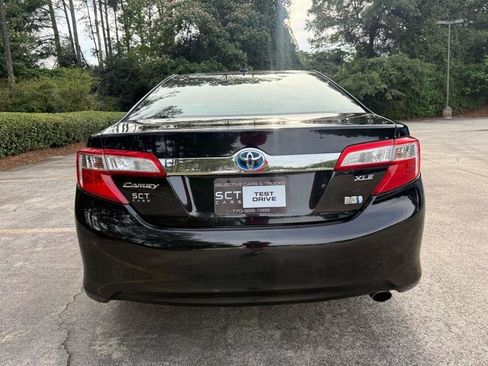 Used 2012 Toyota Camry XLE w/ Leather Pkg FWD image 12