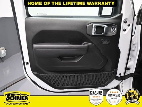 Used 2024 Jeep Wrangler Rubicon w/ Capability Package image 10