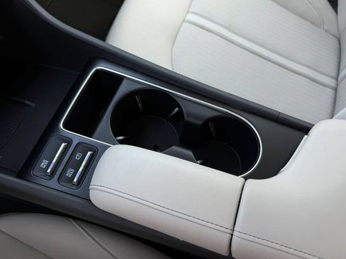 Used 2025 Hyundai Sonata SEL FWD image 19