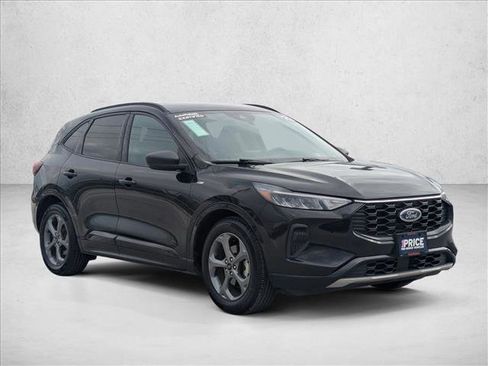 Used 2023 Ford Escape ST-Line image 3