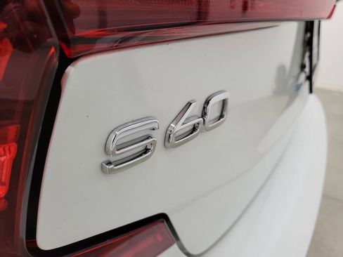 Used 2024 Volvo S60 T8 Plus image 9