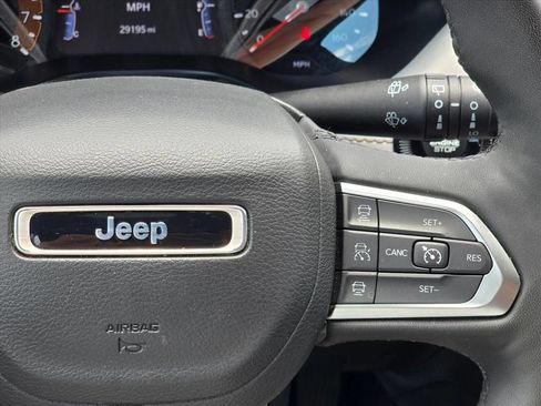 Used 2025 Jeep Compass Limited AWD/4WD image 15