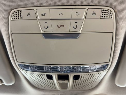 Used 2016 Mercedes-Benz C 300 Sedan image 32