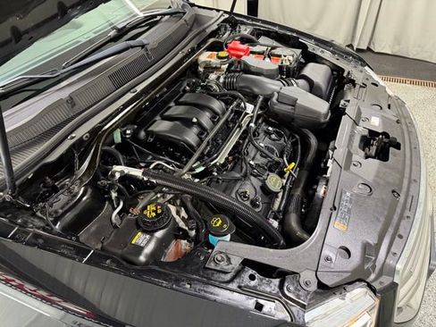 Used 2018 Ford Taurus SEL w/ Equipment Group 201A AWD/4WD image 24
