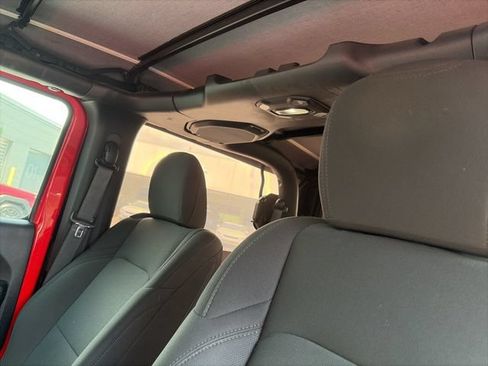 Used 2018 Jeep Wrangler Sport AWD/4WD image 8