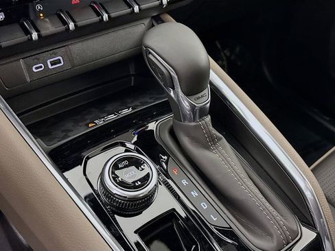 New 2026 GMC Canyon Denali image 17