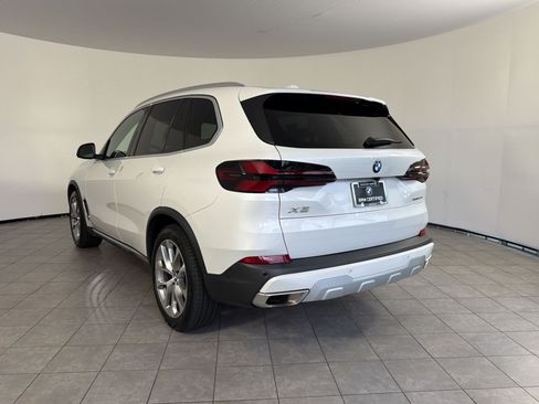 Used 2024 BMW X5 xDrive40i w/ Premium Package AWD/4WD image 3