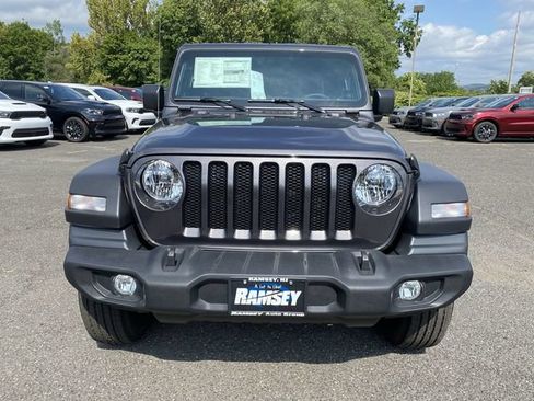 Used 2022 Jeep Wrangler Unlimited Sport AWD/4WD image 8
