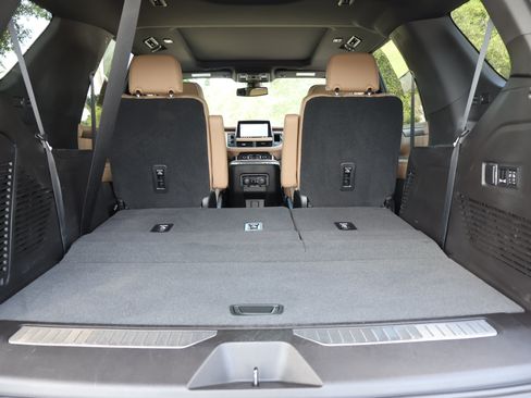 Used 2021 Chevrolet Tahoe Premier RWD image 22