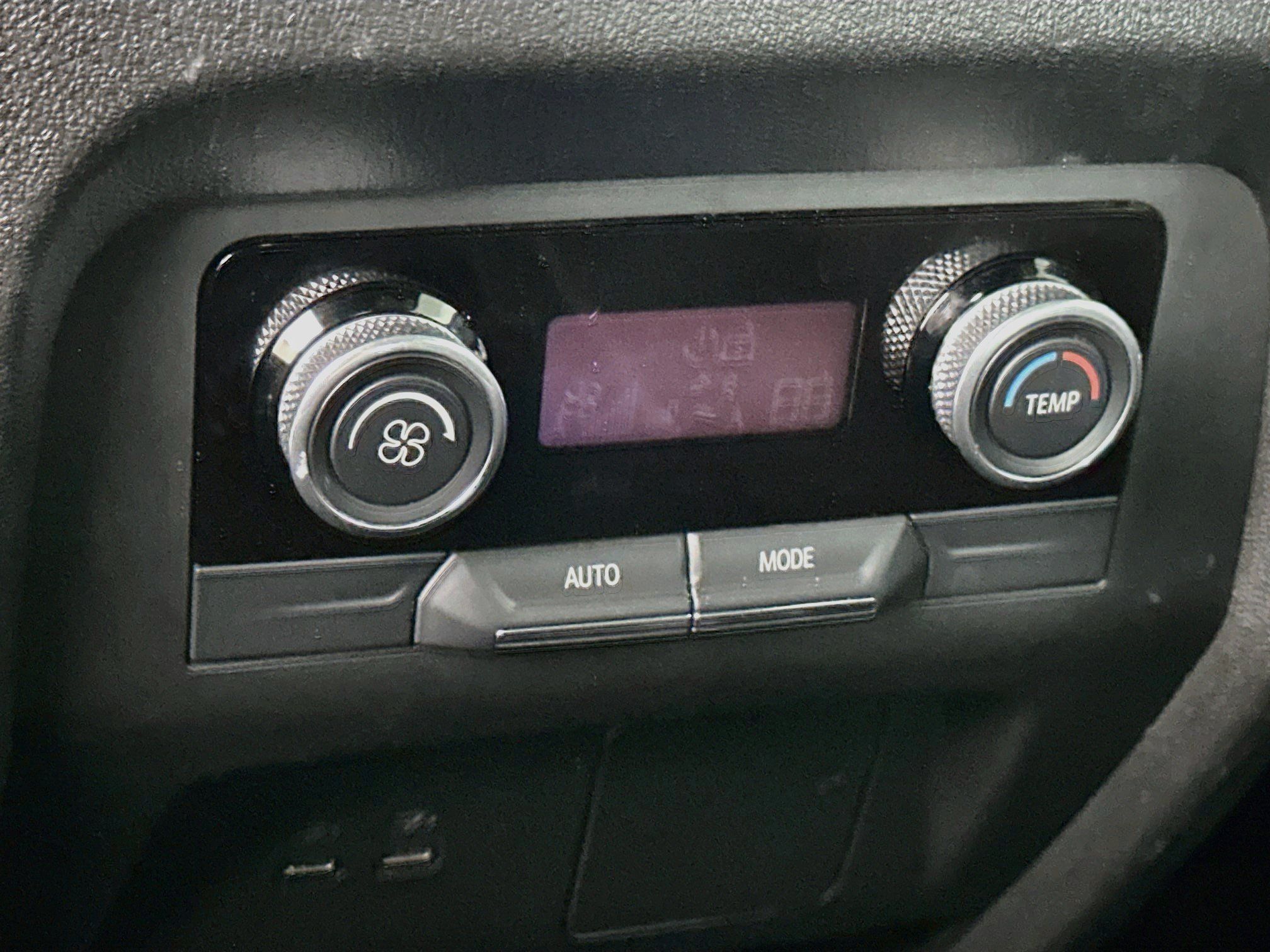 Used 2025 Buick Enclave Preferred FWD image 27