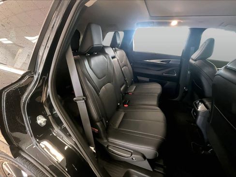 Used 2025 INFINITI QX60 Luxe w/ Vision Package FWD image 18