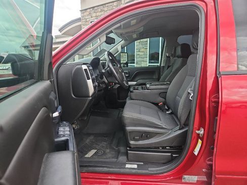 Used 2019 Chevrolet Silverado 2500 LT w/ LT Convenience Package image 9